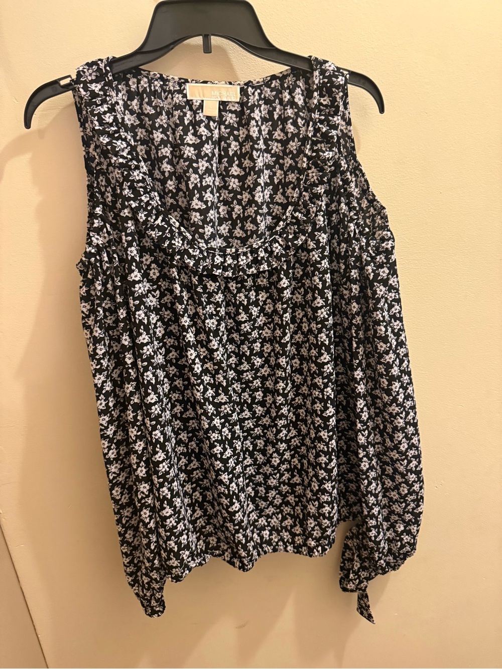 Michael Kors Black Sleeveless Floral Tank Top